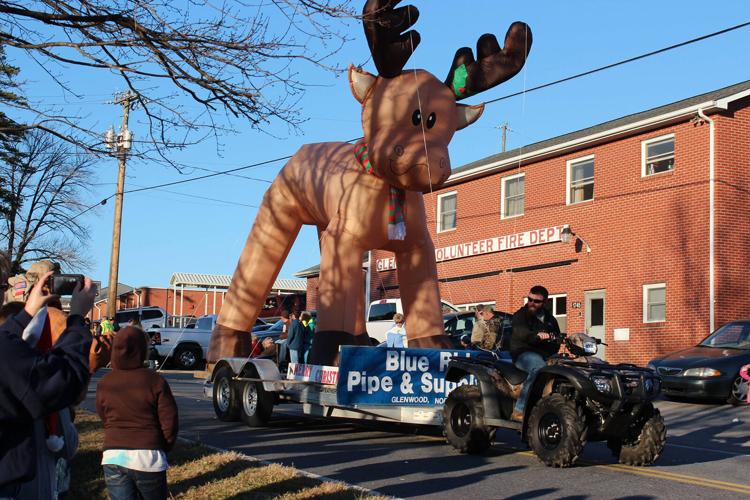 Glenwood’s Christmas parade is Saturday