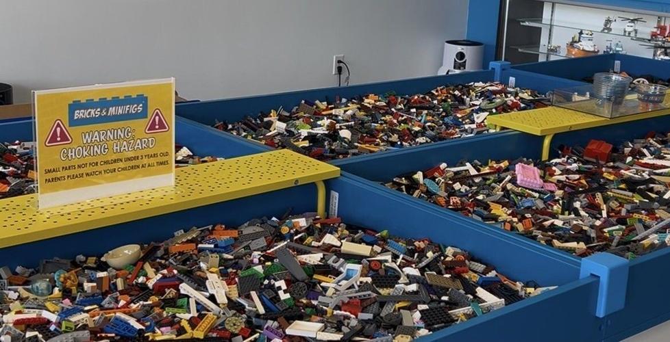 041026-hdr-news-lego-p2