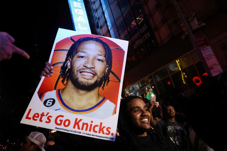 BASKETBALL-NBA-SAS-NYK/NEWYORK-FANS