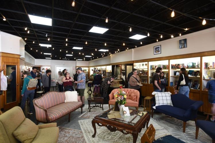 041626-hdr-news-libreria-p4