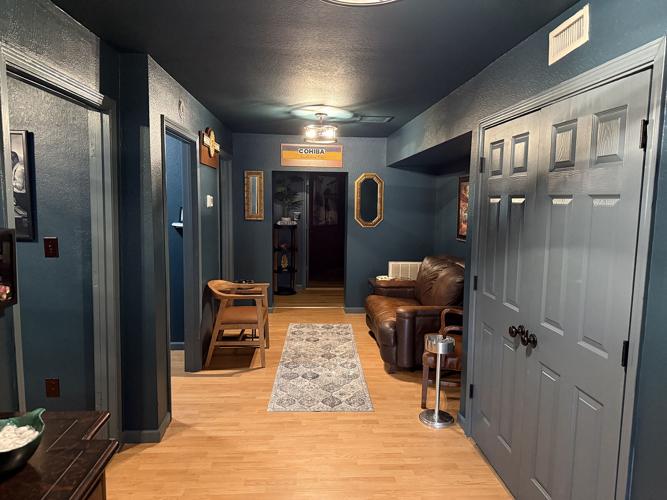 Marion Cigar Shop 5.jpg