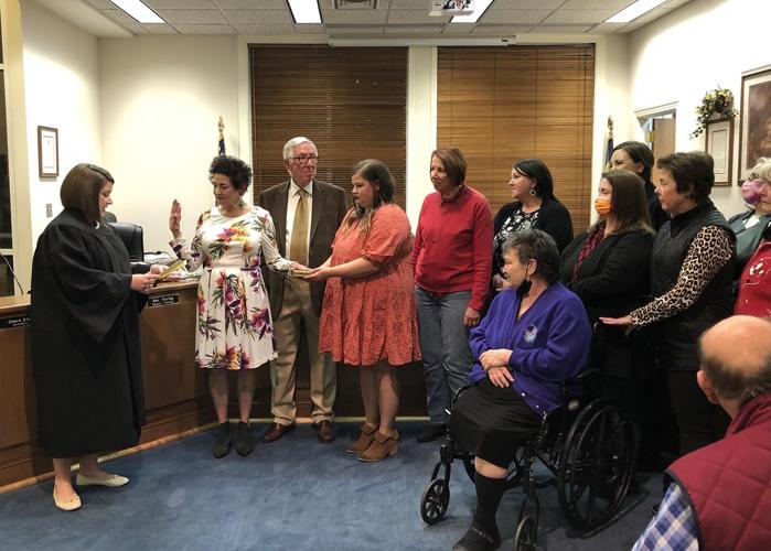 Marion’s mayor, council members take the oath at Tuesday meeting