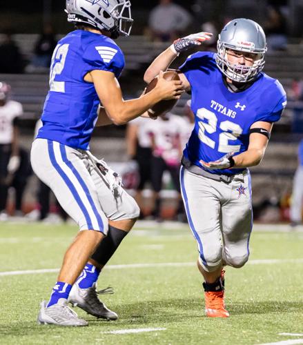 Long night: Titans can't keep up with Cougars