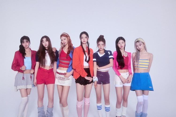 Touting members from four different countries, AtHeart said their dream was to perform at Coachella in the future. (TITAN Content)