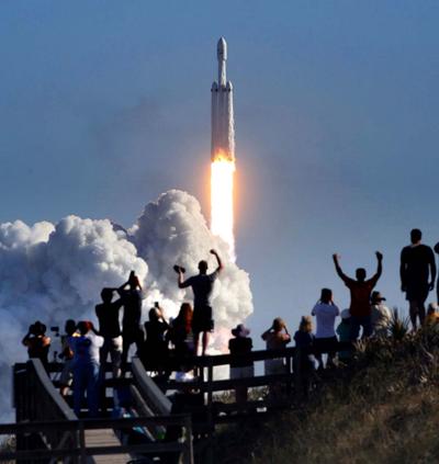 BIZ-SATELLITES-SPACE-JUNK-OS