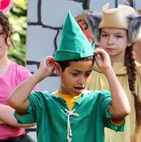 16 shrek Noah Drewes as Peter Pan.jpg