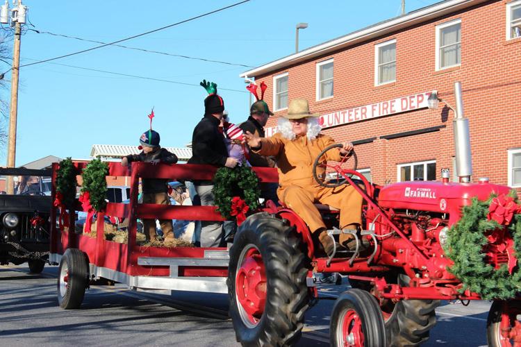 Glenwood’s Christmas parade is Saturday
