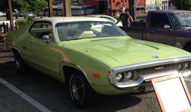 Clean green machine: Mostiller family's 1972 Plymouth Satellite Sebring