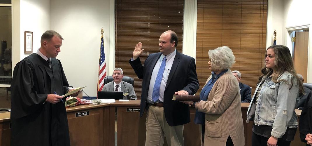 Marion’s mayor, council members take the oath at Tuesday meeting