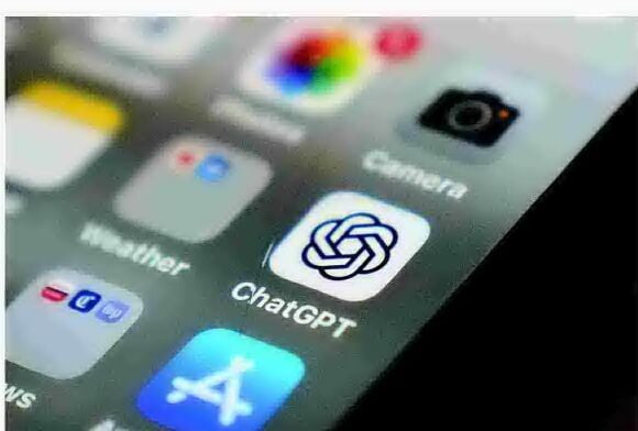 Poll reveals US workers are divided on use of AI