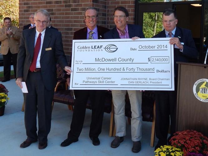 Governor says Universal center can be national model