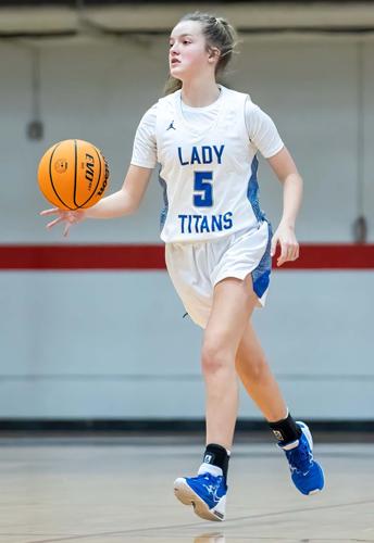 121522-mmn-sports-mhs-hoops-girlsp2.jpg