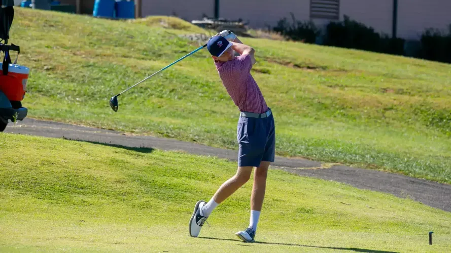 Erfmann Finishes the Day Strong, Tied for Sixth Place