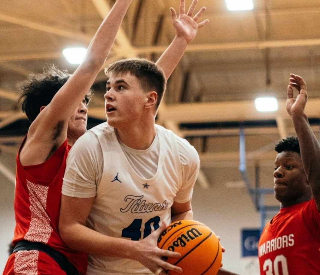 031125-mmn-sports-athletespotlight-p1