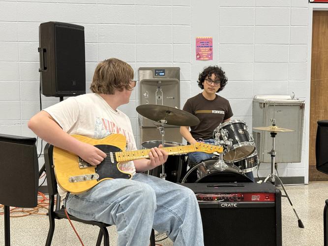 MHS Spring Art Show 3.jpeg