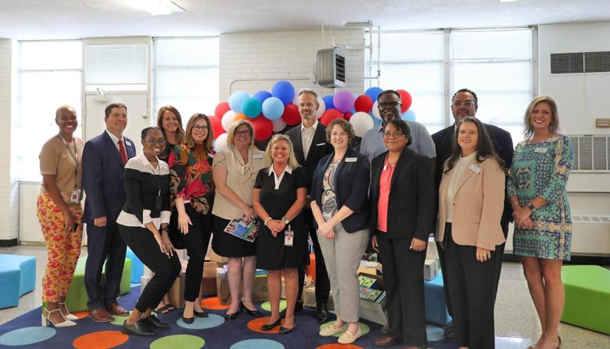 Commerce Secretary Lilley Delivers More Than 1,500 School Supplies to Lenoir County Students Underscores importance of investing in public schools as Governor Stein proclaims September Career Exploration and Workforce Readiness Month