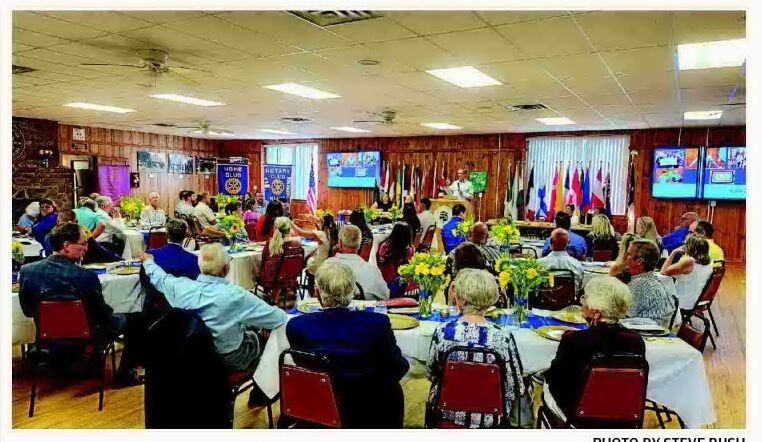 Rotary Club of Marion holds annual banquet and installs new officers