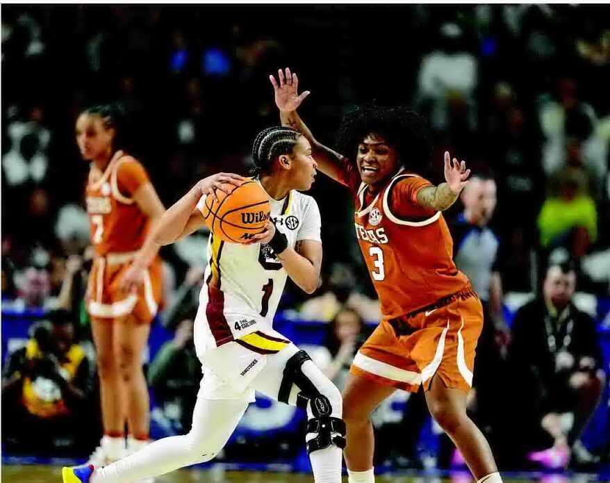UConn, UCLA, Texas top women's AP Top 25