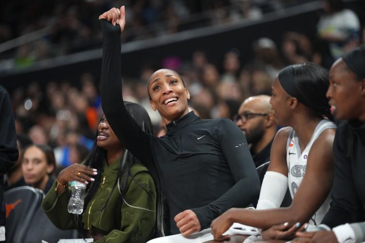 BASKETBALL-WNBA-LV-DAL/