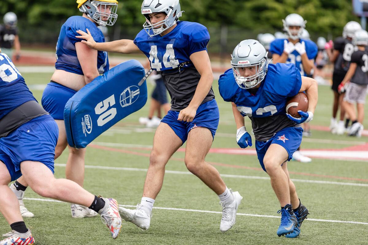 RIDDELL PARTNERS WITH OAKLEY TO FURTHER ADVANCE THE GAME OF