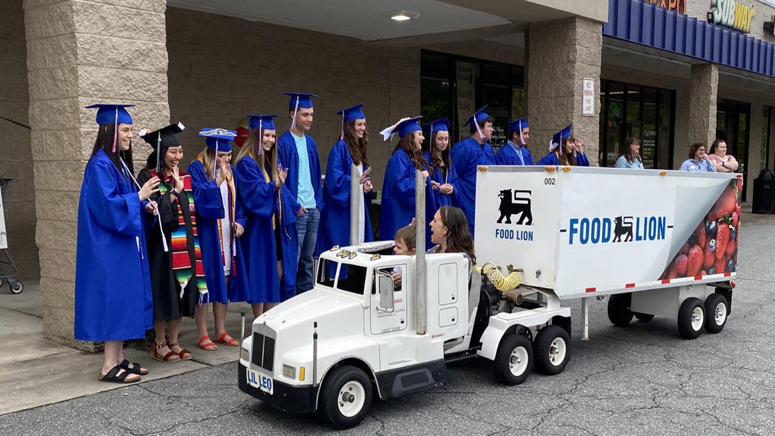 Food Lion Honors Graduating Seniors Photos Mcdowellnews Com