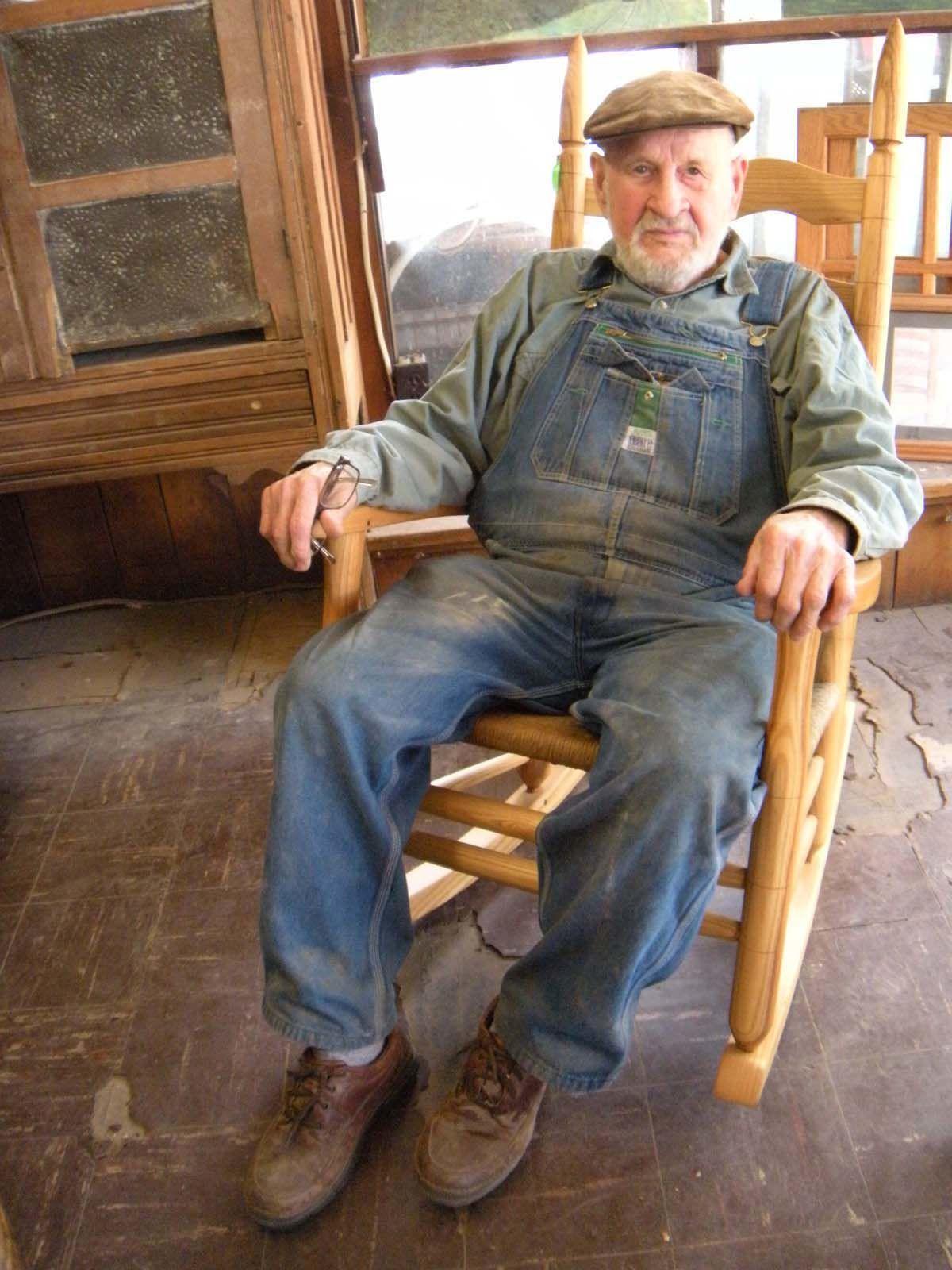 A Craftsman Now Rests Master Chairmaker Max Woody Dies At 89