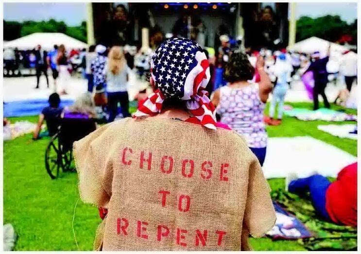 Trump, aides rally Christian faithful at nation's capital