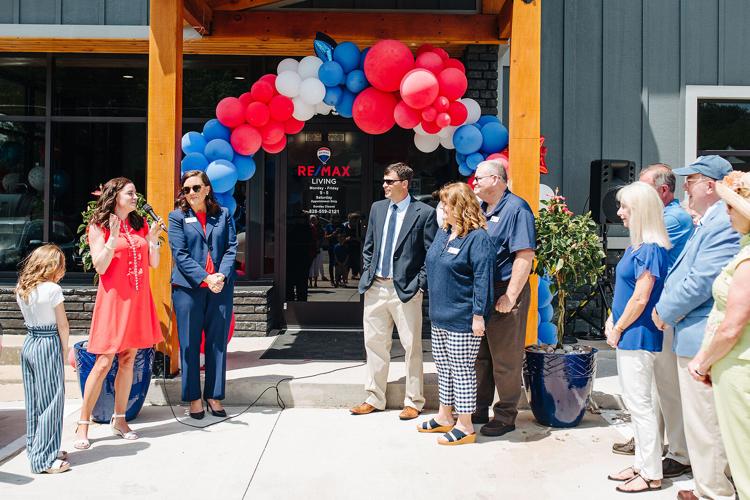 RE/MAX real estate now has new office in Marion