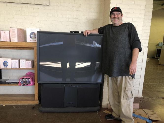 Bigfoot Auction Co. in Marion sells all kinds of items online