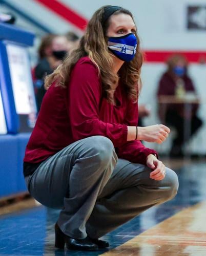 Lady Titans' Kinninger steps down as head coach