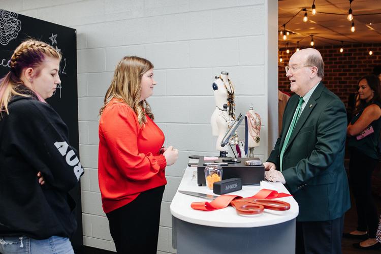 Moxy Sarah Siak 4.jpg