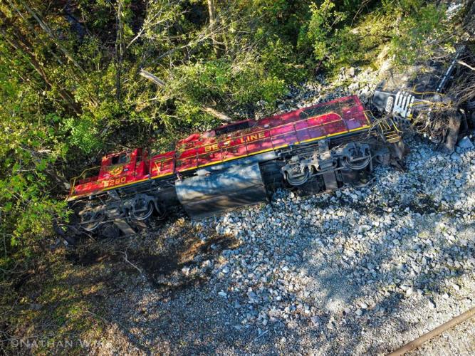 101326-hdr-news-derail-p3