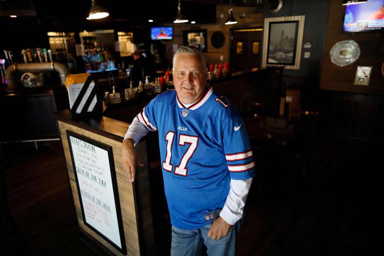 Canadian Bills fan Wayne Kretz