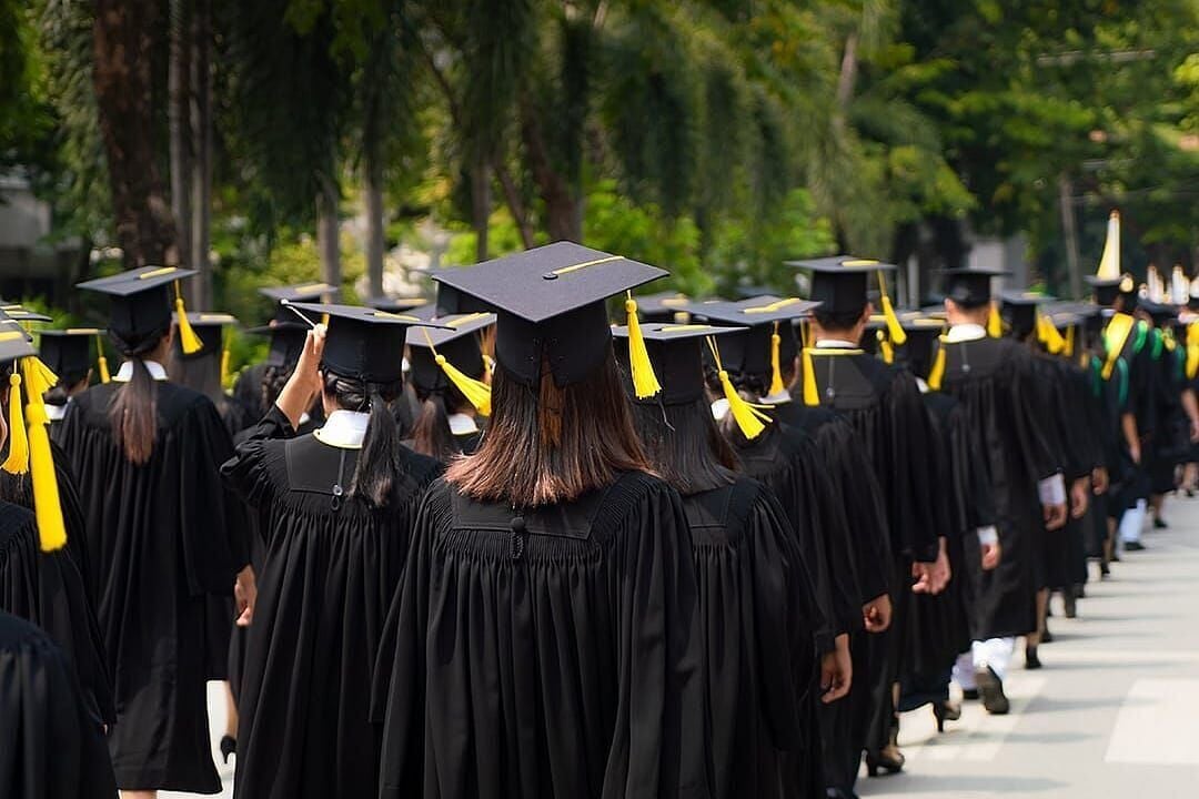Student loan debt report: Signs of strain heading into 2027, according to new Credit Karma data