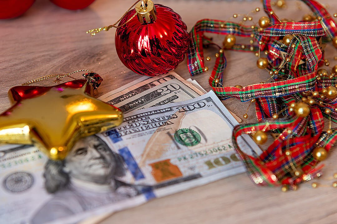 How to save for the holiday season