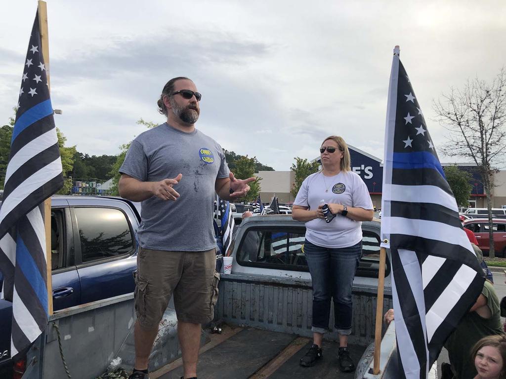 Update Hundreds Gather At Lowe S In Marion After Employee Reprimanded For Pro Police Mask Latest Headlines Mcdowellnews Com