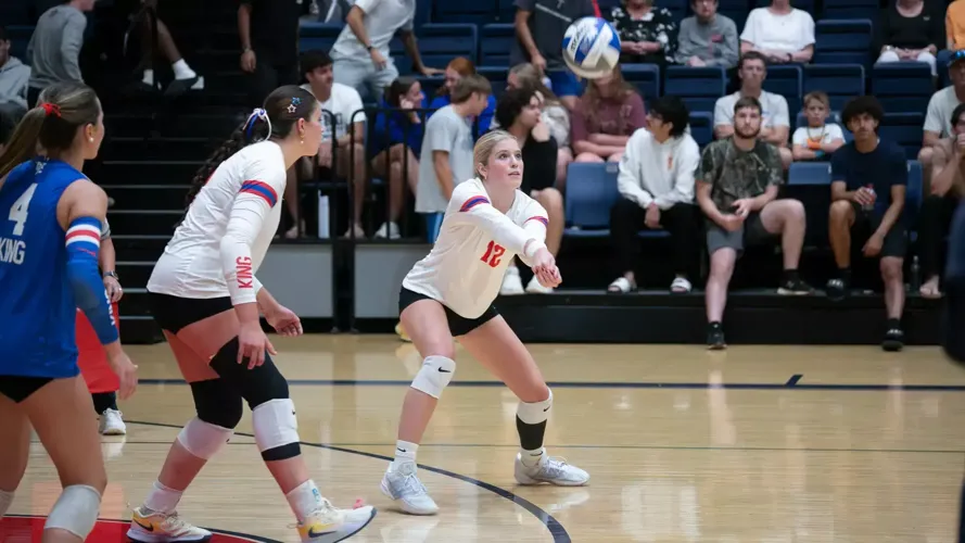 King Volleyball Drops Four-Set Battle at Belmont Abbey