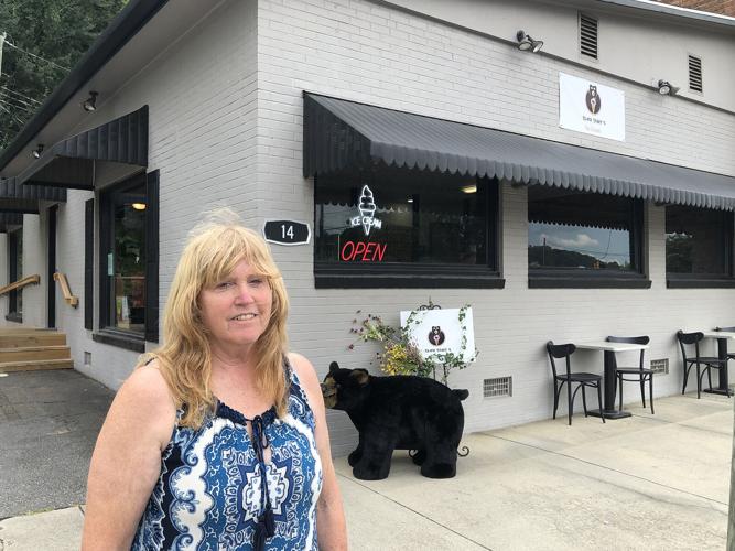 Black Beary’s Café serving tasty ice cream in Old Fort