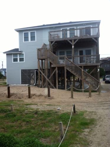 Rotary Club’s auction set for Thursday at Historic Carson House’s Jubilee Arbor