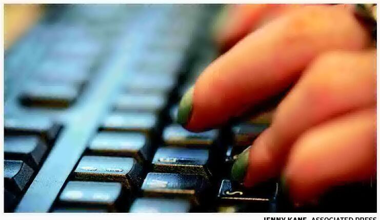 Poll reveals US workers are divided on use of AI