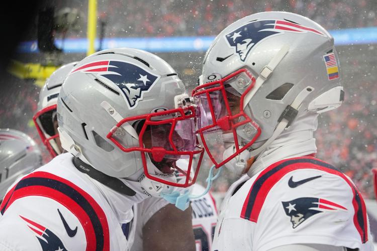 Patriots Broncos Football