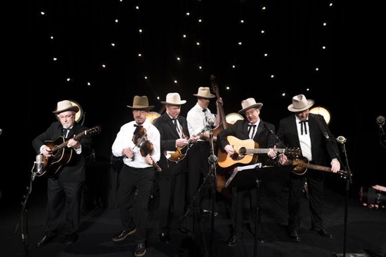 31 scruggs Earls of Leicester_front color.jpg