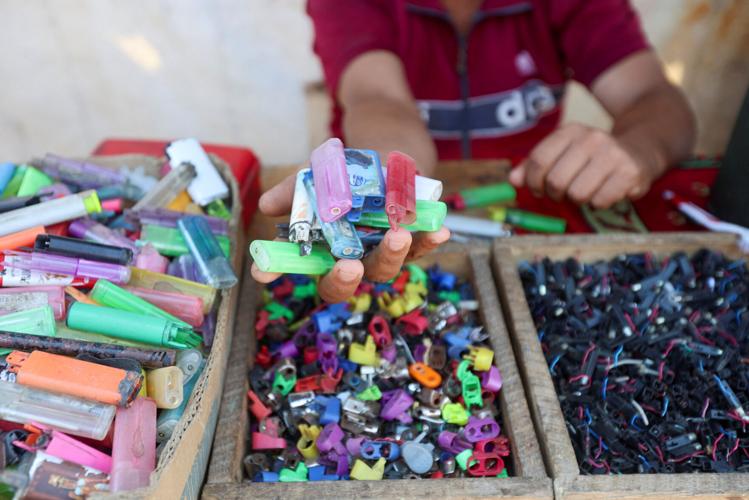 ISRAEL-PALESTINIANS/GAZA-LIGHTERS