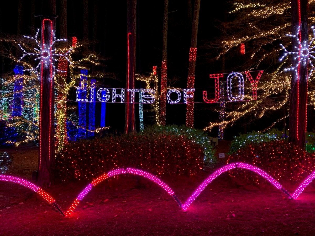 Holiday light shows sparkle in Cobb County News