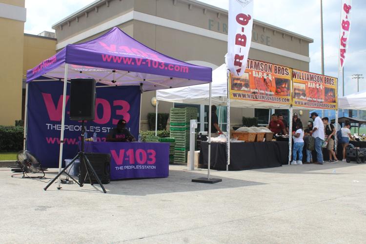 I Think It S Heartfelt Cobb County Sheriff S Office Hosts Back To School Giveaway Local News Mdjonline Com