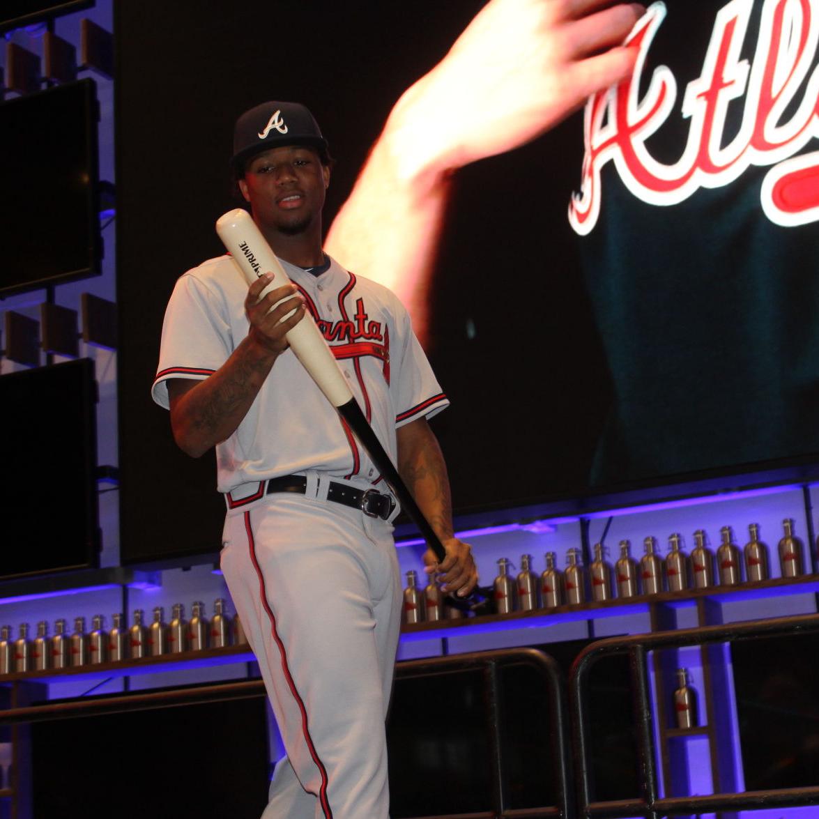 Braves stars model new uniforms, News