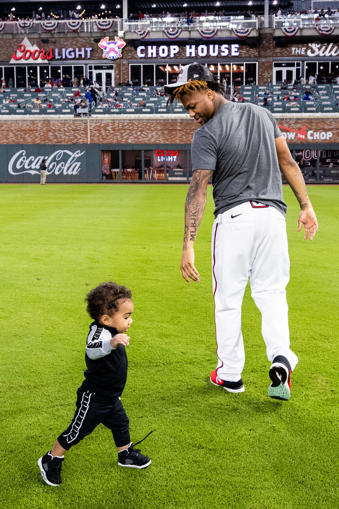 Atlanta Braves on X: “Hey Dad…you wanna have a catch?” #FathersDay