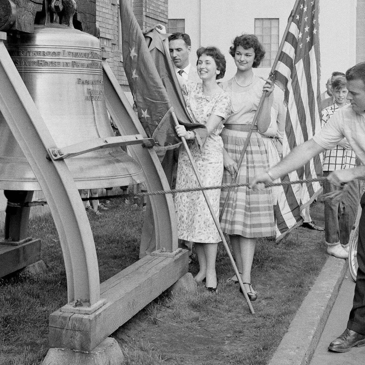 Far from the original in Philadelphia, these fans hunt for the Liberty Bell replica in each state | National News | mdjonline.com Far from the original in Philadelphia, these fans hunt for the Liberty Bell replica in each state | National News | mdjonline.com