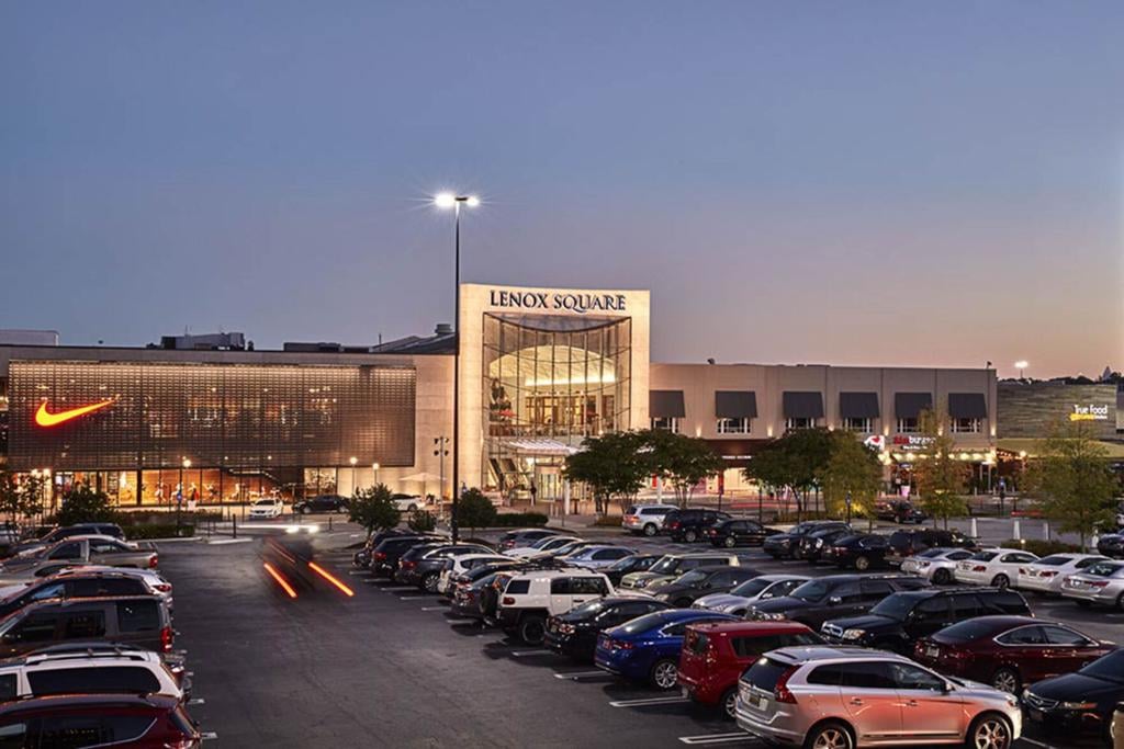 Lenox Mall To Set 3 p.m. Curfew For Unaccompanied Minors