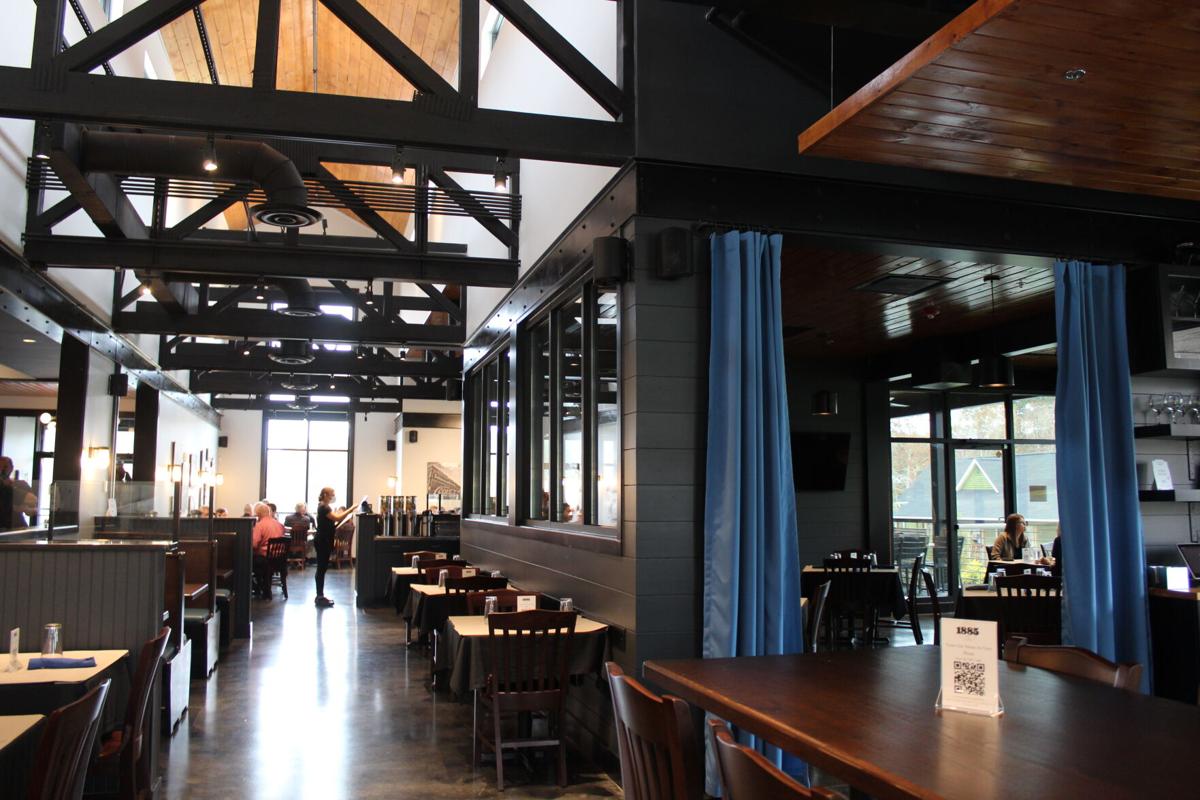 1885 Grill opens in Acworth Dining